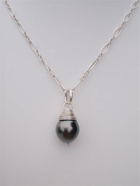 Single SIlver Tahitian Pearl Necklace: Hawaii Jewel by Toni Cordas