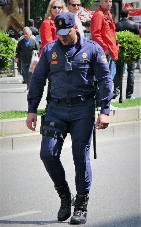 Épinglé sur Police force