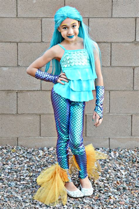 DIY Mermaid Costume - learn how to add a mermaid fin tail to leggings - Brie Brie Blooms