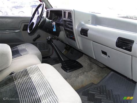 1992 Ford Ranger S Regular Cab interior Photo #57543023 | GTCarLot.com