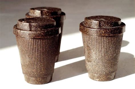 kaffeeform coffee cups are made from old recyclable coffee grounds