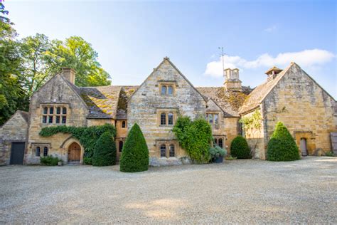 COTSWOLD MANOR | Your Vacation Home