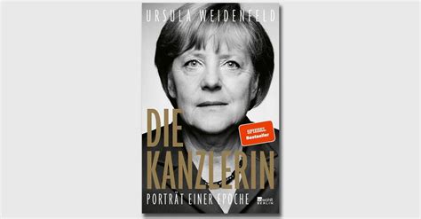 Angela Merkel unterschreibt ihre Biografie „Die Kanzlerin“