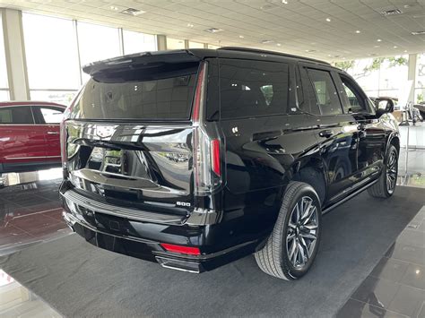 Cadillac Escalade Sport Edition Achieves Impressive Sales Throughput