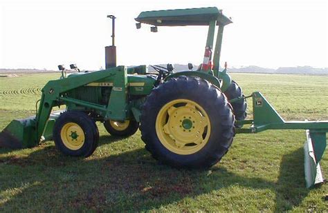 John Deere model 2040 doesel tractor with loader for Sale