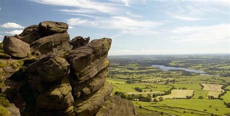 The Roaches (Peak District) - The Tawny Hotel