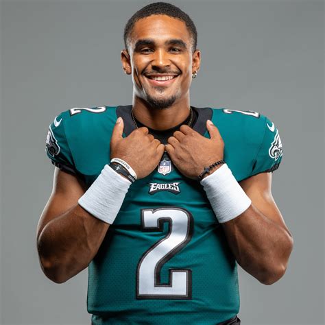 Jalen Hurts Eagles Jersey Shirt / Nfl Eagles Name Jalen Hurts As Starter For Week 15 / Brand new ...