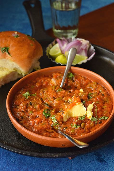 Pav Bhaji (Mumbai Pav Bhaji Recipe) - Savory Bites Recipes