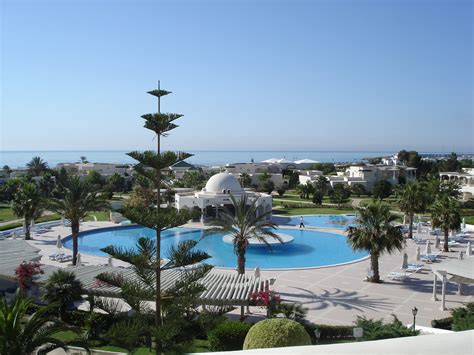 File:Tourism - Tunisia.jpg - Wikimedia Commons