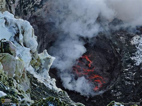 Monte Erebus | Volcano, Antarctica, Lava