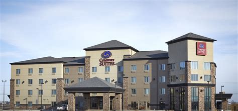 Saskatoon Accommodations: Comfort Suites Saskatoon Hotel Overview