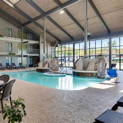 12 Best Hotels in Pigeon Forge with Indoor Pool 2023