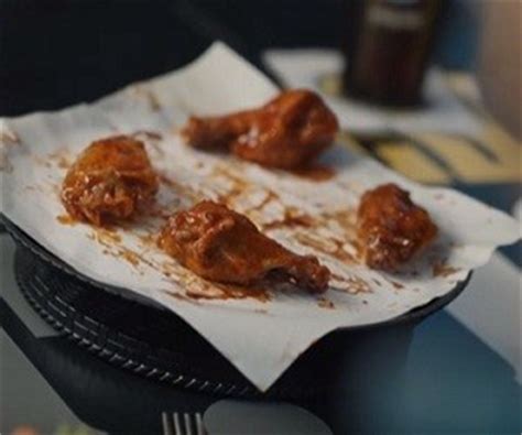 Buffalo Wild Wings Commercial 2016 - 21 flavors and spices