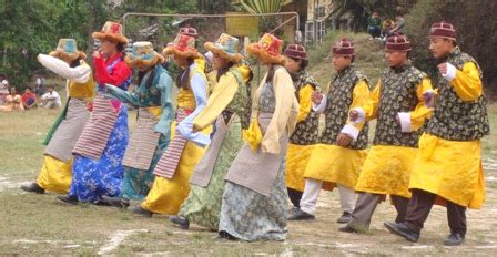 TRAVEL 2 SIKKIM: Sikkimese people and its culture and tradition.