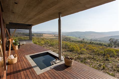 6 places near Cape Town with wood-fired hot tubs