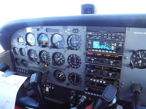 Cockpit Cessna 172 | flightlog | Flickr