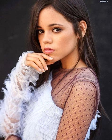 184.9k Likes, 1,047 Comments - jenna🇵🇷🇲🇽 (@jennaortega) on Instagram ...