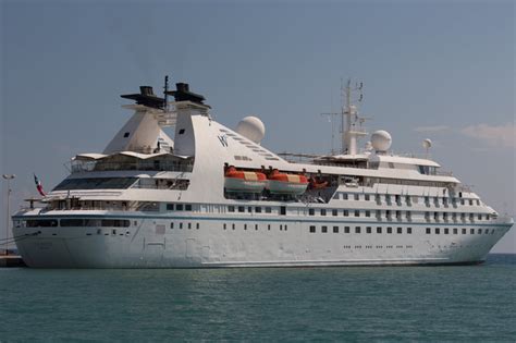 Star Breeze is delivered after being “lengthened” | Cruising Journal