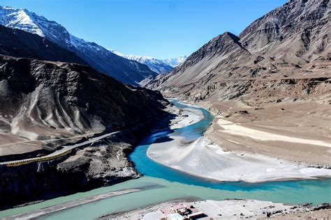 Zanskar Valley Tour | Treks and Trails India