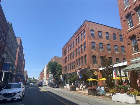 Just a picture of Main Street @Haverhill, MA : r/massachusetts