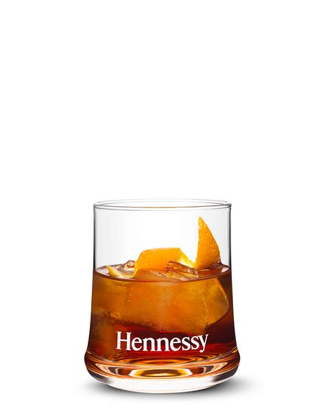Cognac cocktail with amaretto (C) Old Fashioned - Hennessy