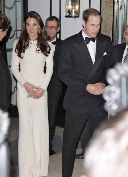 Pregnant Kate Middleton Smoking In Topless Photos? | Celeb Dirty Laundry