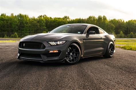 Lead Foot Gray 2018 Ford Mustang Shelby GT350 Is Looking for a New Owner - autoevolution