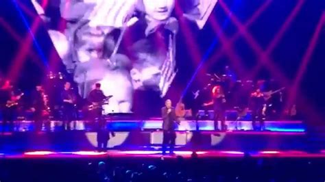 Neil Diamond Singing Coming To America Live In Belfast Part 4 - YouTube