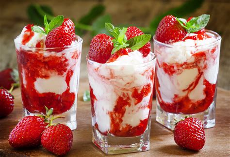 🔥 Download Strawberry Ice Cream Wallpaper Gallery by @cassandral | Ice Creams Wallpapers, Ice ...