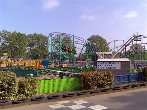 Wicksteed Park © Dot Potter cc-by-sa/2.0 :: Geograph Britain and Ireland