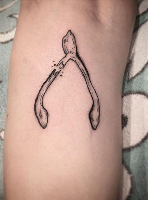 30 Pretty Wishbone Tattoos Bring You Good Luck | Style VP