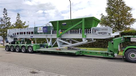 Mobile loader for bulk handling materials | N.M. Heilig