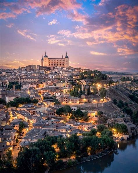 Alcazar toledo - Living + Nomads – Travel tips, Guides, News & Information!