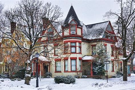 Victorian home on Fourth St. Williamsport, Pa. | Victorian homes, House styles, Home