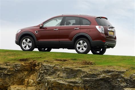 New Range-Topping Chevrolet Captiva LTZ for UK Market Photos | machinespider.com