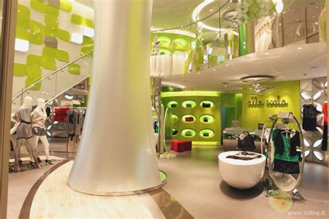 The Best Interior Colors for Retail Stores | Colorful interiors, Retail store interior design ...