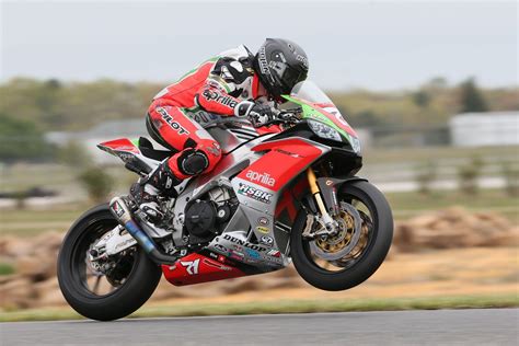 Aprilia RSV4 Wallpapers - Wallpaper Cave