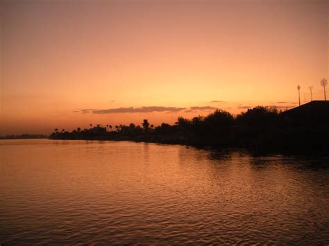 sunset Nile river egypt beni suef | golden red sun rays are … | Flickr