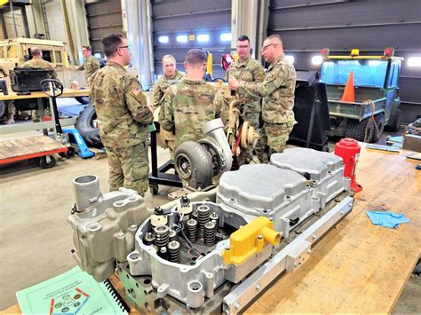 Fort McCoy’s RTS-Maintenance facility trains Soldiers for 91L MOS ...