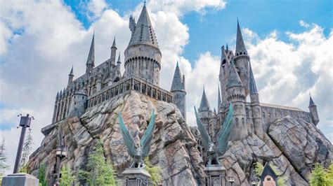 Universal Studios Hollywood Or Universal Orlando: Which Has The Better Harry Potter World?