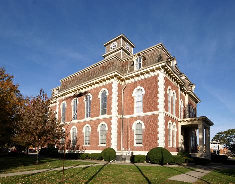 Effingham County Courthouse Stock Photo - Download Image Now - iStock