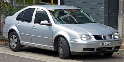 File:1999-2001 Volkswagen Bora (1J) sedan 01.jpg - Wikimedia Commons