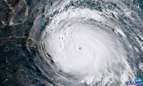 Siglo XXI: L'OURAGAN IRMA, REPASSÉ EN CATÉGORIE 5, ATTEINT CUBA