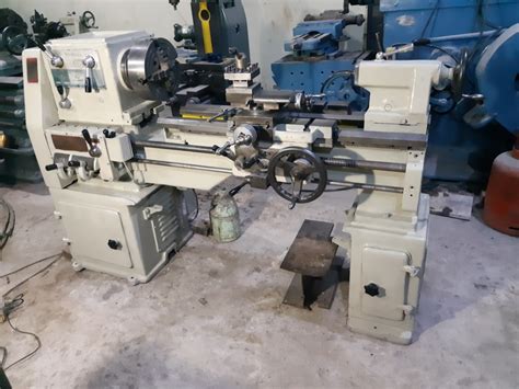 Lathe machine, Commercial & Industrial, Industrial Equipment on Carousell