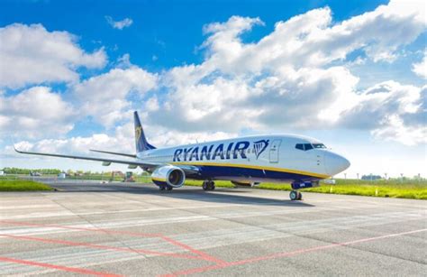 Ryanair Introduces New Manchester-Menorca Route - Travel Pursuit