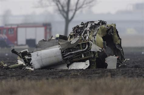 Crash of a Boeing 737-8F2 in Amsterdam: 9 killed | Bureau of Aircraft Accidents Archives