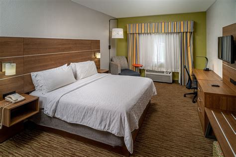 HOLIDAY INN EXPRESS & SUITES PIKEVILLE, AN IHG HOTEL - Prices & Reviews ...