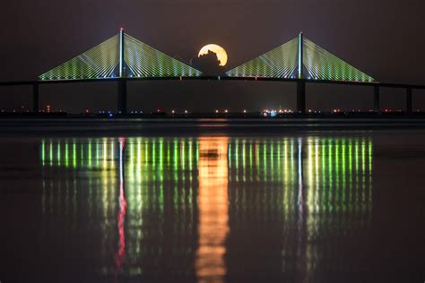 Skyway Bridge Bradenton, FL | Sunshine skyway bridge, Places in florida ...