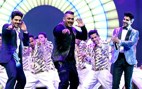 salman khan at international indian film academy awards 2016 | Salman Khan Awards Performance ...