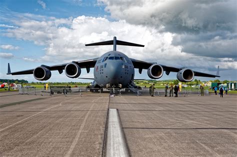 C-17 Globemaster III: history, features, and performance